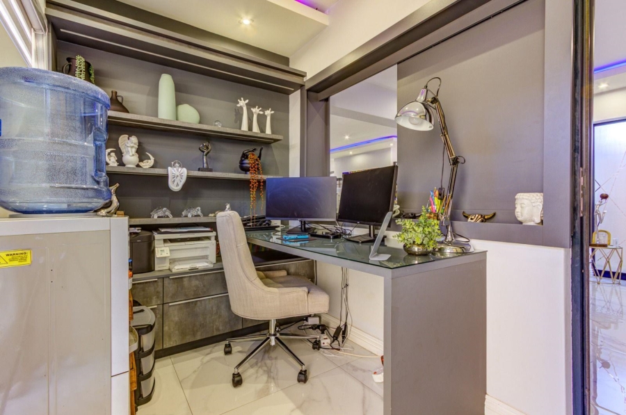 3 Bedroom Property for Sale in Lakefield Gauteng