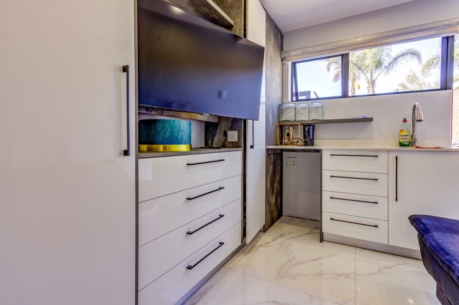 3 Bedroom Property for Sale in Lakefield Gauteng