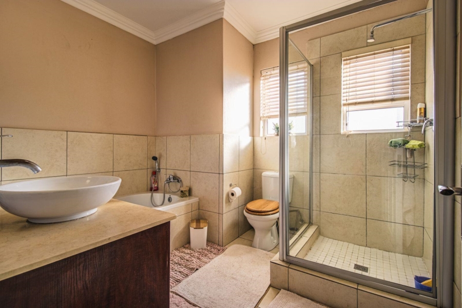 2 Bedroom Property for Sale in Morehill Gauteng