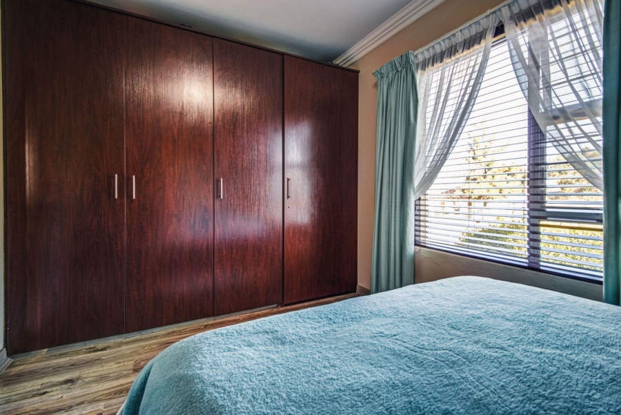 2 Bedroom Property for Sale in Morehill Gauteng