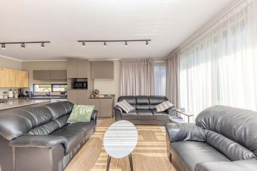 2 Bedroom Property for Sale in Ebotse Golf Estate Gauteng