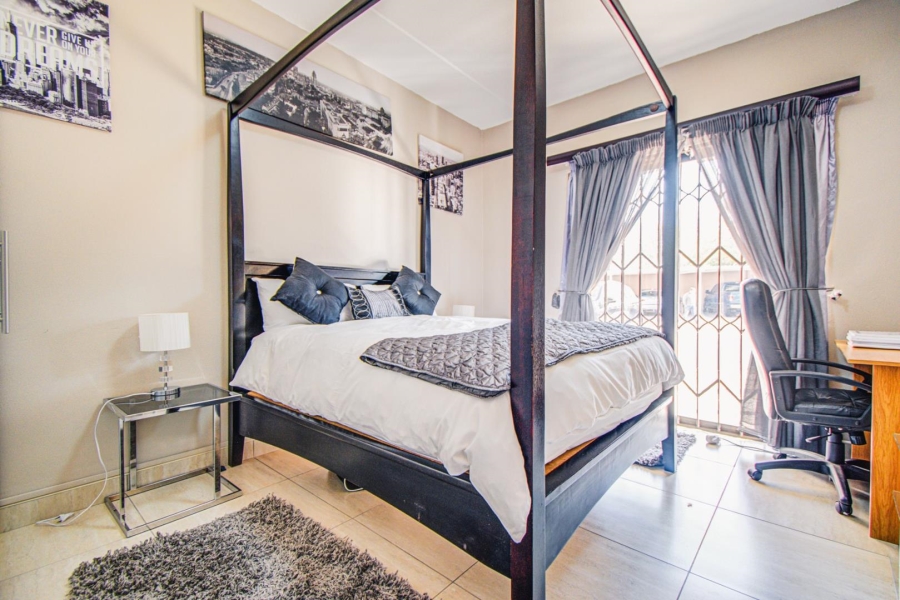 12 Bedroom Property for Sale in Northmead Gauteng