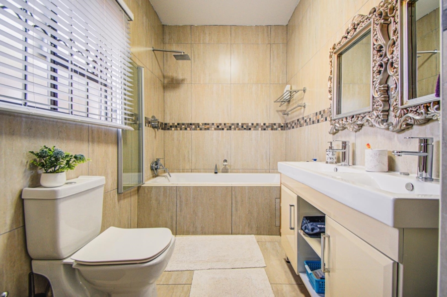 12 Bedroom Property for Sale in Northmead Gauteng