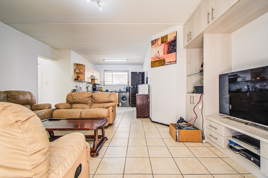 2 Bedroom Property for Sale in Bardene Gauteng