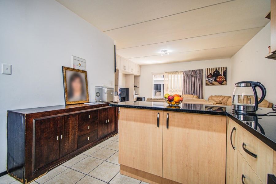 2 Bedroom Property for Sale in Bardene Gauteng