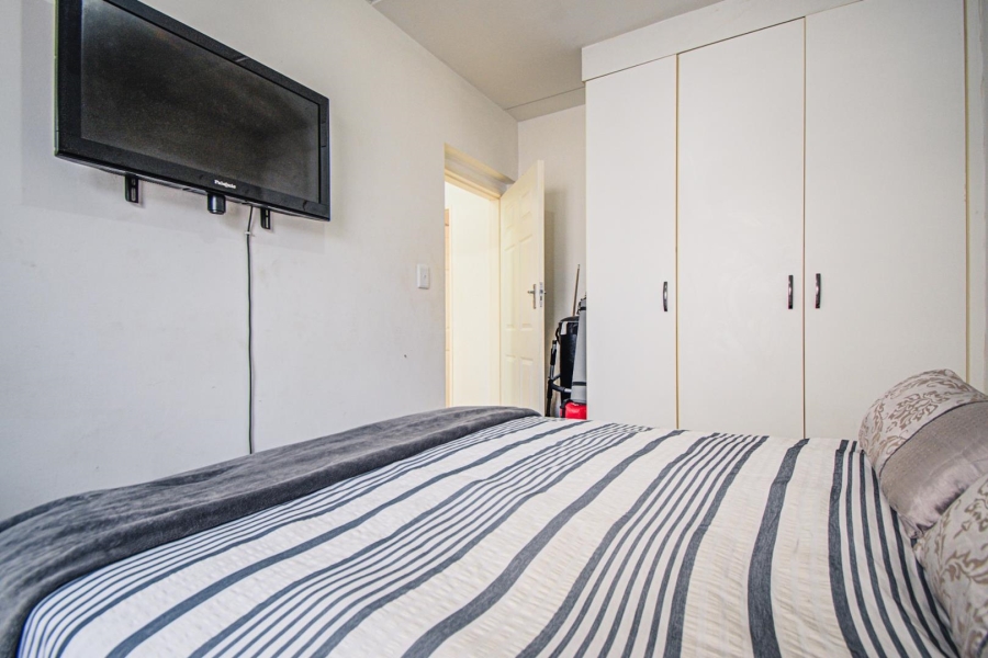 2 Bedroom Property for Sale in Bardene Gauteng