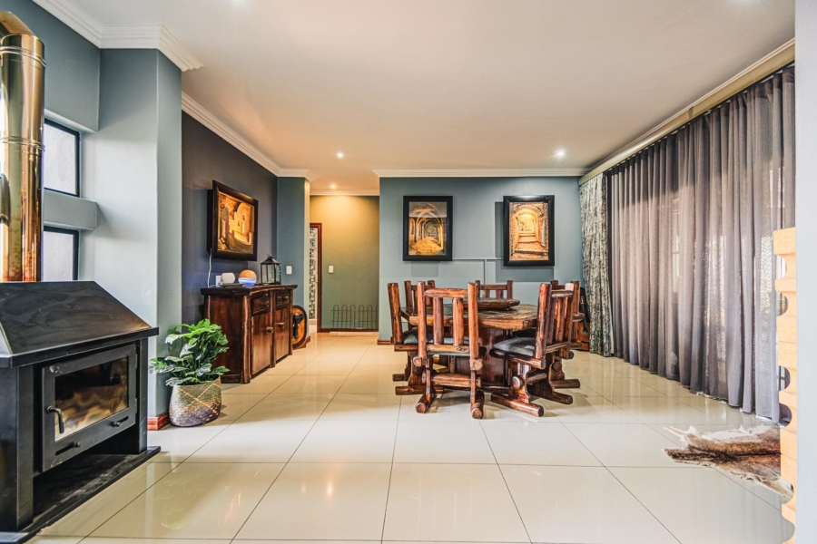 5 Bedroom Property for Sale in Ebotse Golf Estate Gauteng