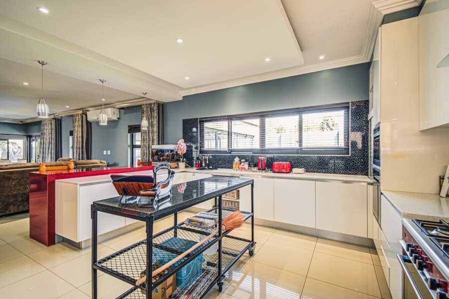 5 Bedroom Property for Sale in Ebotse Golf Estate Gauteng