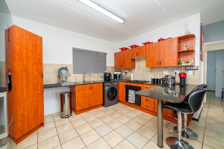 2 Bedroom Property for Sale in Bardene Gauteng
