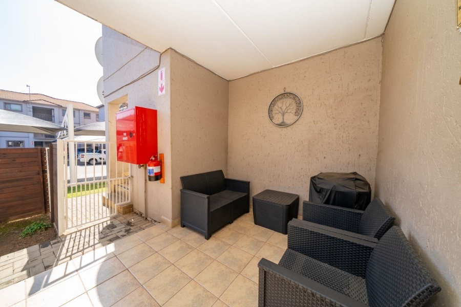 2 Bedroom Property for Sale in Bardene Gauteng