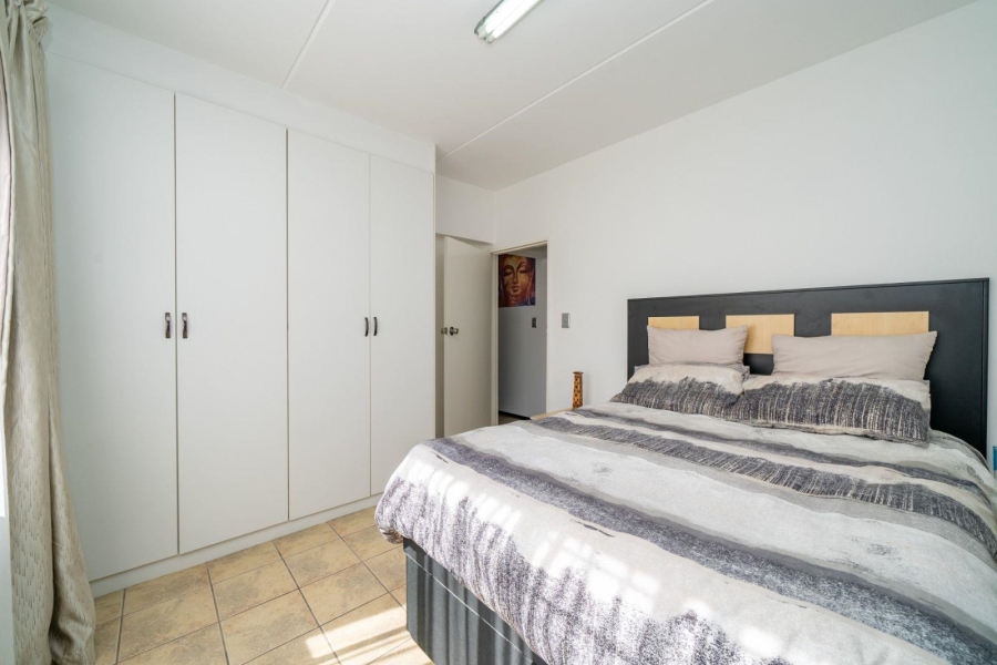 2 Bedroom Property for Sale in Bardene Gauteng