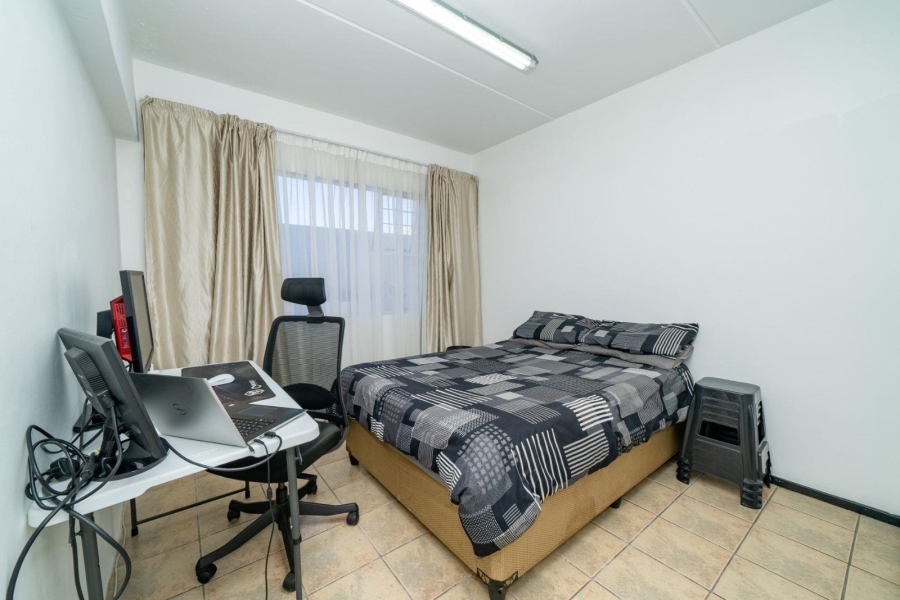2 Bedroom Property for Sale in Bardene Gauteng