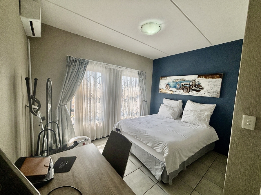 2 Bedroom Property for Sale in Barbeque Downs Gauteng