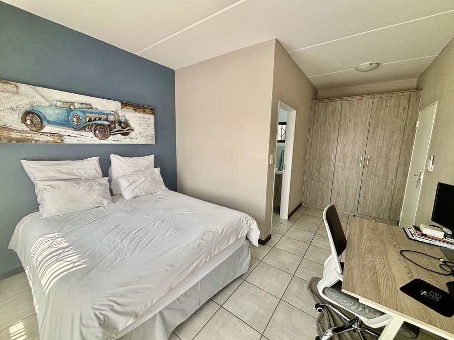 2 Bedroom Property for Sale in Barbeque Downs Gauteng