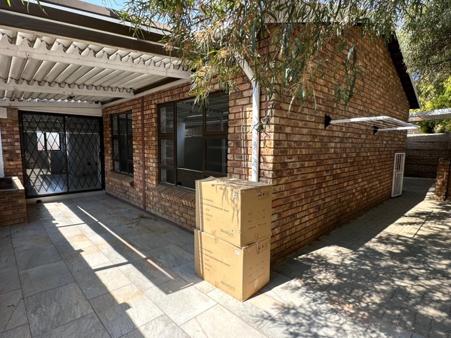 To Let 3 Bedroom Property for Rent in Eden Glen Gauteng