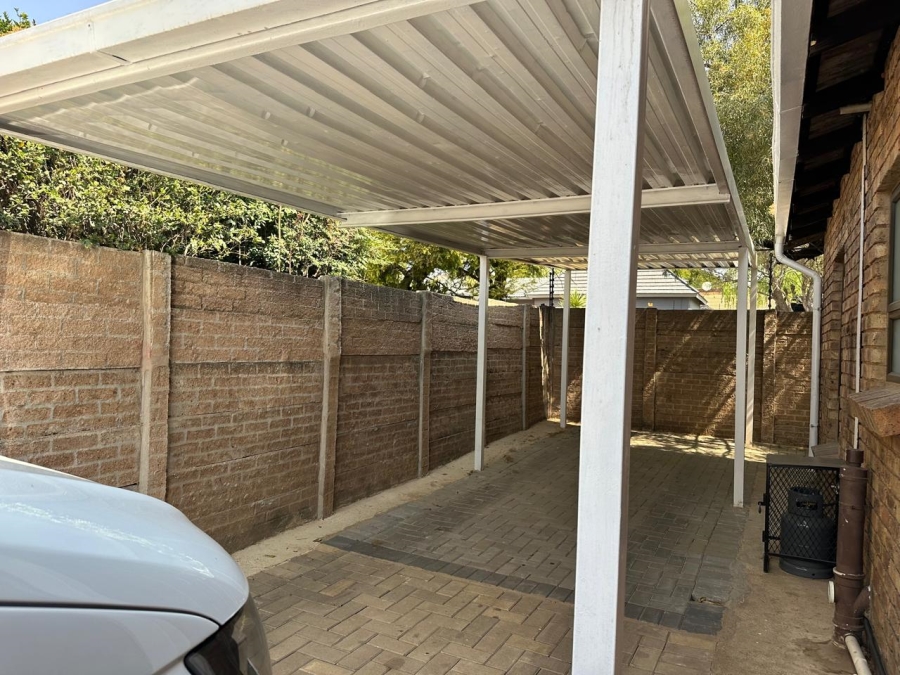 To Let 3 Bedroom Property for Rent in Eden Glen Gauteng