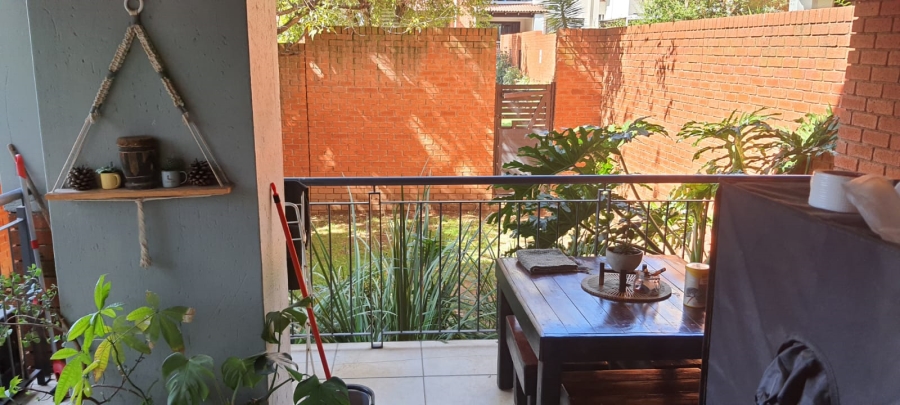 To Let 2 Bedroom Property for Rent in Greenstone Hill Gauteng