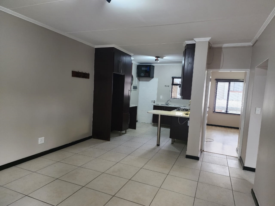 2 Bedroom Property for Sale in Greenstone Hill Gauteng