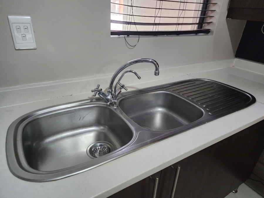 2 Bedroom Property for Sale in Greenstone Hill Gauteng