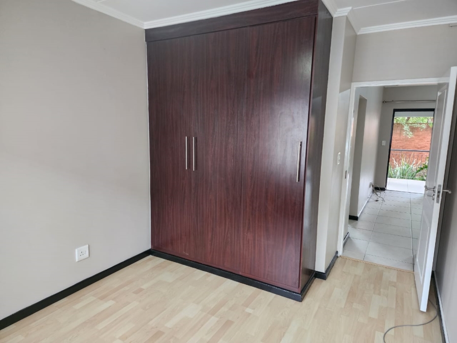 2 Bedroom Property for Sale in Greenstone Hill Gauteng