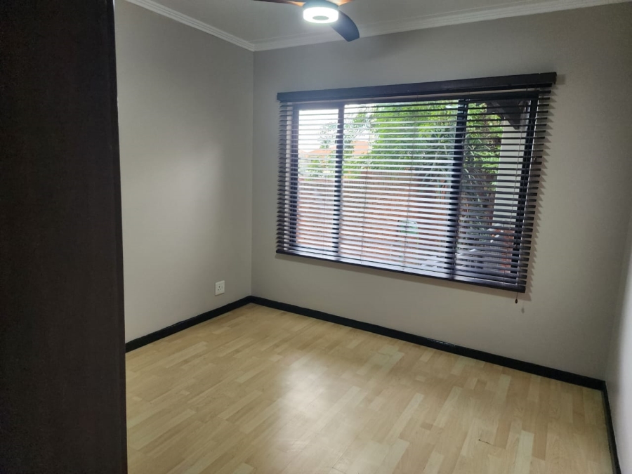 2 Bedroom Property for Sale in Greenstone Hill Gauteng