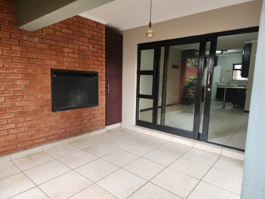 2 Bedroom Property for Sale in Greenstone Hill Gauteng