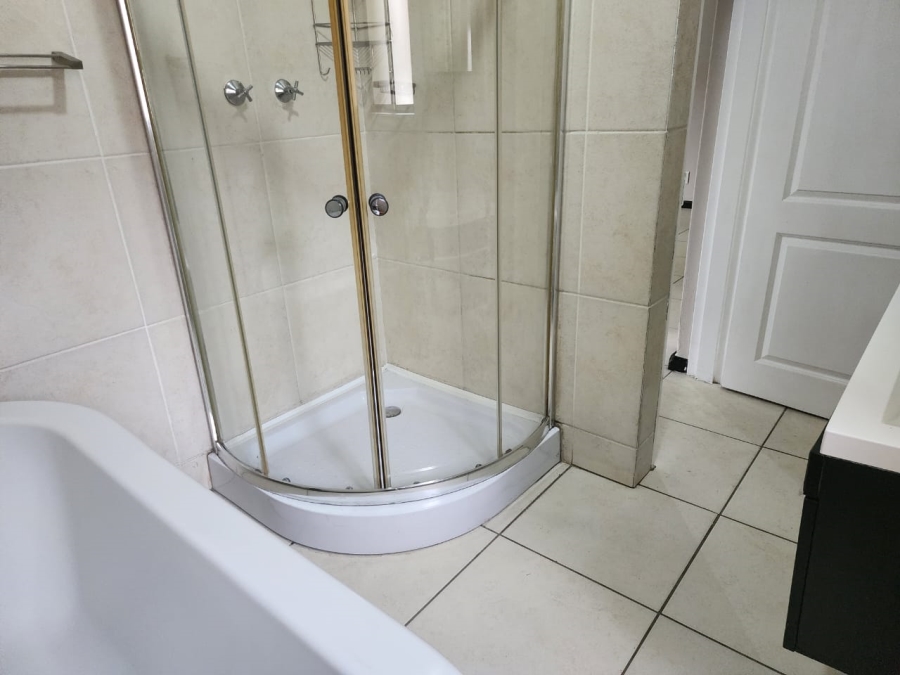 2 Bedroom Property for Sale in Greenstone Hill Gauteng