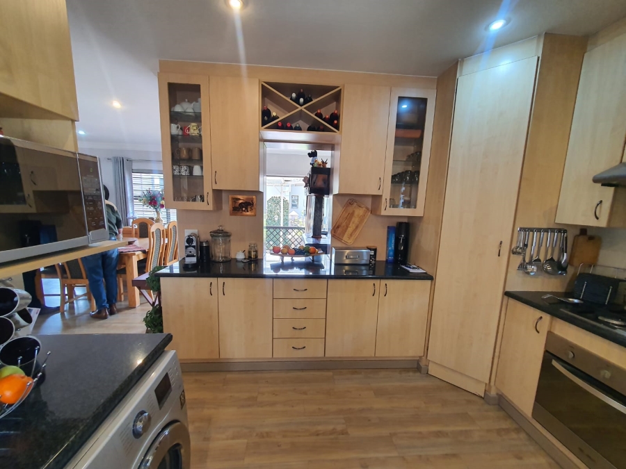 3 Bedroom Property for Sale in Noordheuwel Gauteng