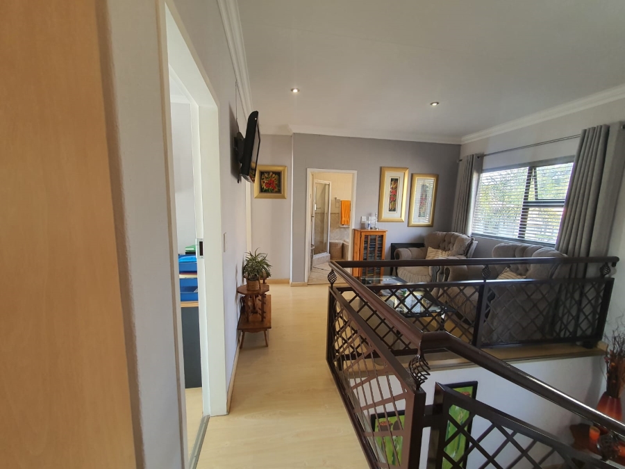 3 Bedroom Property for Sale in Noordheuwel Gauteng