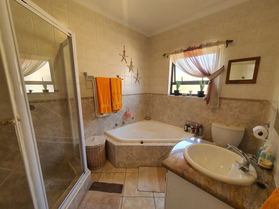3 Bedroom Property for Sale in Noordheuwel Gauteng