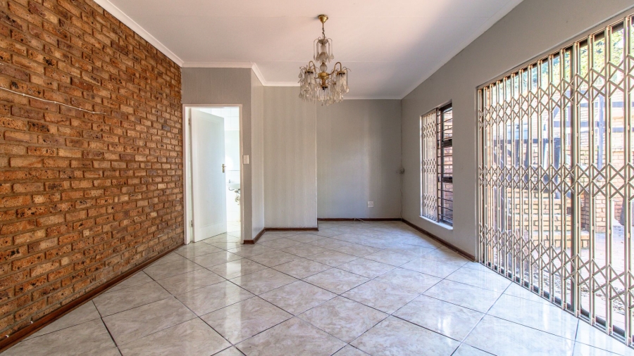 4 Bedroom Property for Sale in Bassonia Gauteng