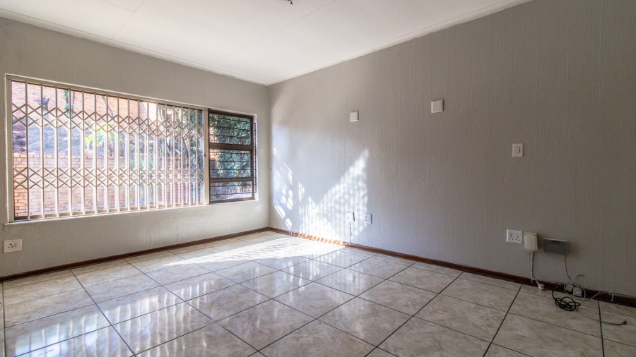 4 Bedroom Property for Sale in Bassonia Gauteng