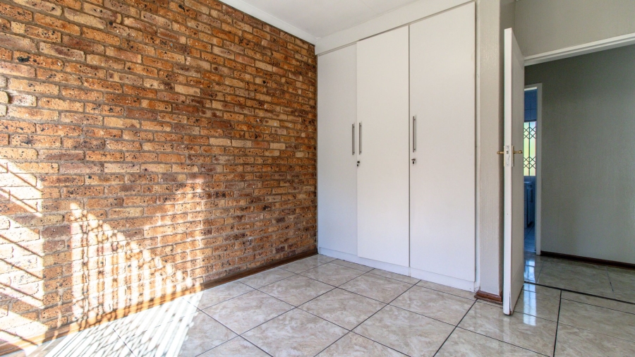 4 Bedroom Property for Sale in Bassonia Gauteng