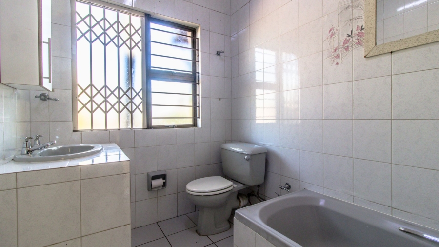 4 Bedroom Property for Sale in Bassonia Gauteng