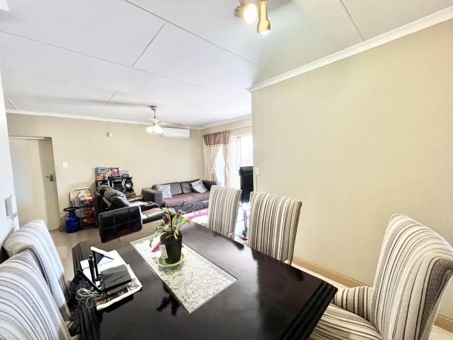 3 Bedroom Property for Sale in Bronberrick Gauteng