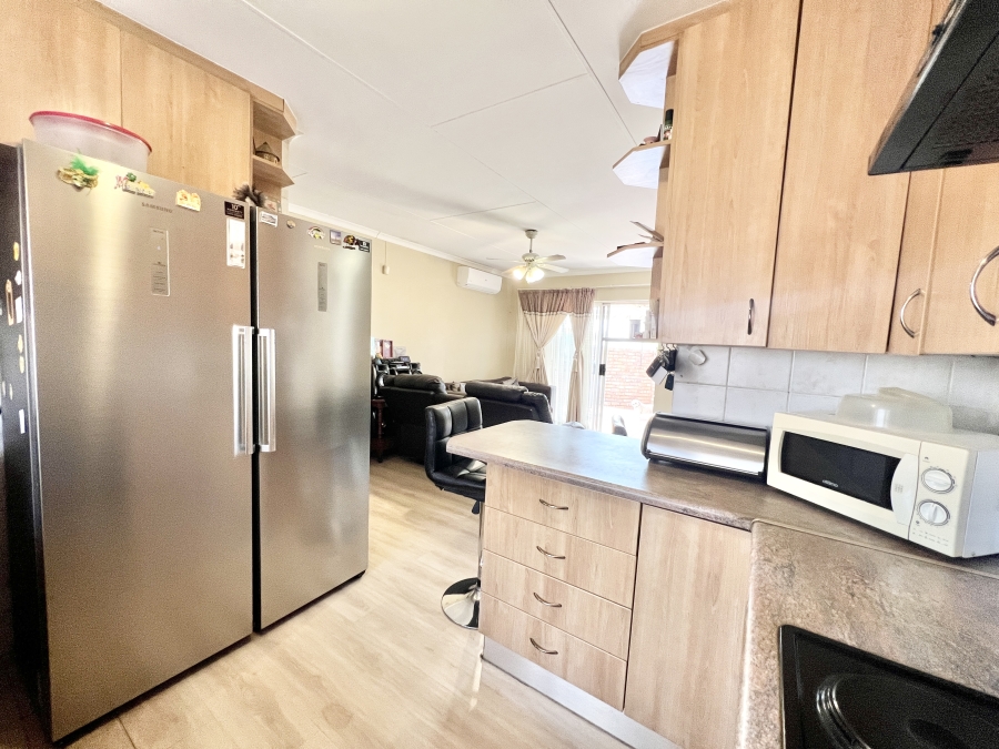 3 Bedroom Property for Sale in Bronberrick Gauteng