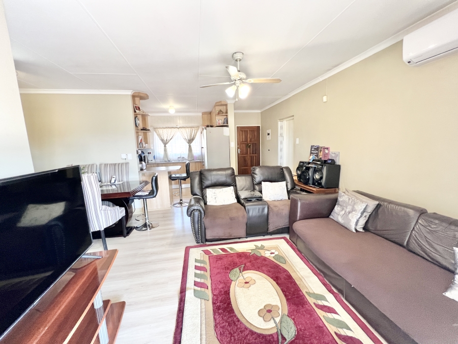 3 Bedroom Property for Sale in Bronberrick Gauteng