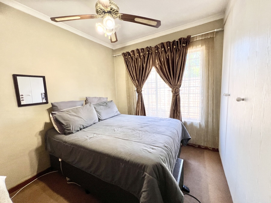 3 Bedroom Property for Sale in Bronberrick Gauteng