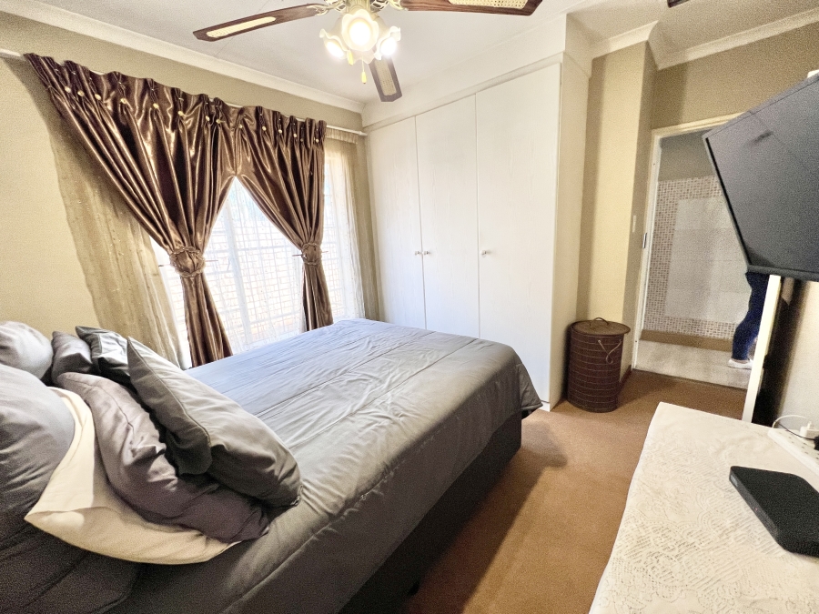 3 Bedroom Property for Sale in Bronberrick Gauteng