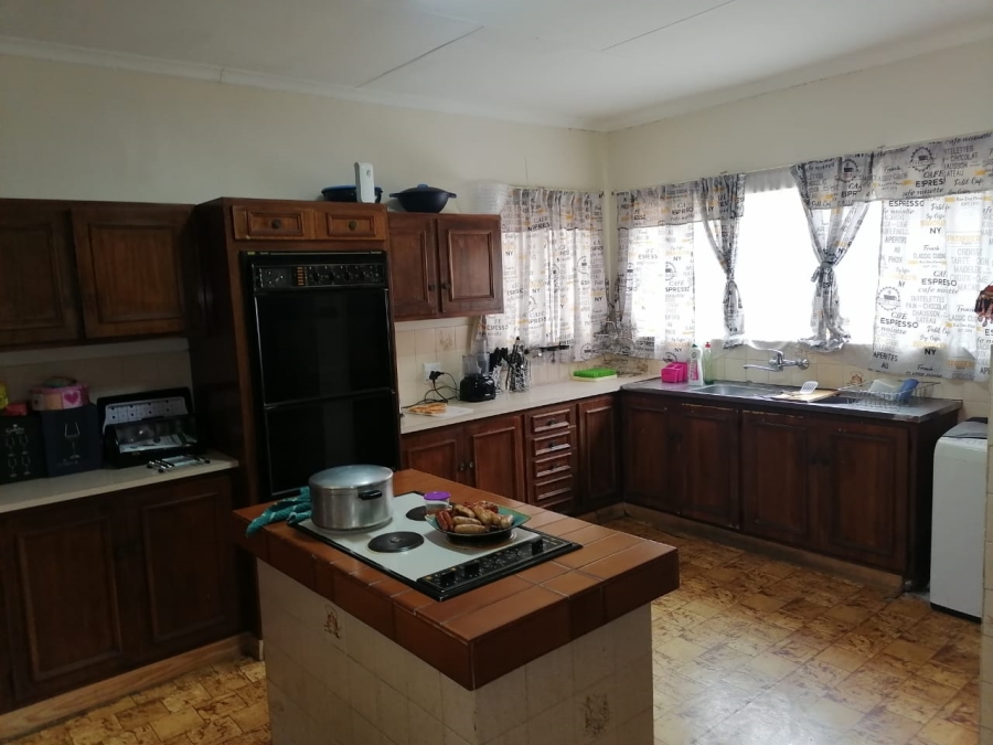 4 Bedroom Property for Sale in Birchleigh North Gauteng