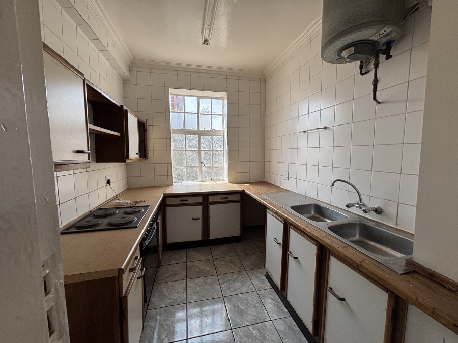 To Let 3 Bedroom Property for Rent in Hillbrow Gauteng