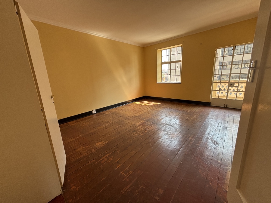 To Let 3 Bedroom Property for Rent in Hillbrow Gauteng