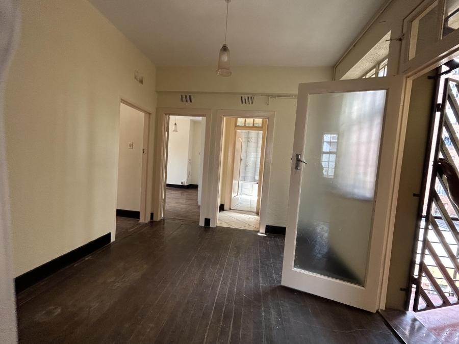 To Let 3 Bedroom Property for Rent in Hillbrow Gauteng