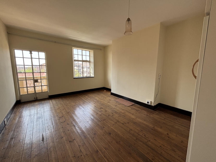 To Let 3 Bedroom Property for Rent in Hillbrow Gauteng