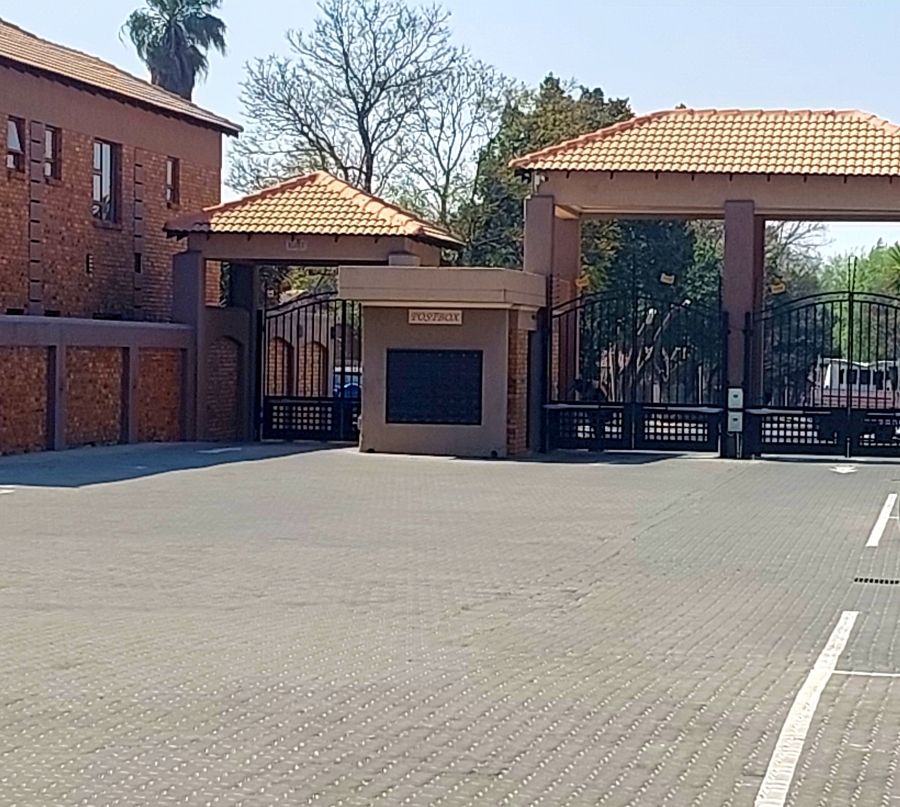 2 Bedroom Property for Sale in Ravenswood Gauteng