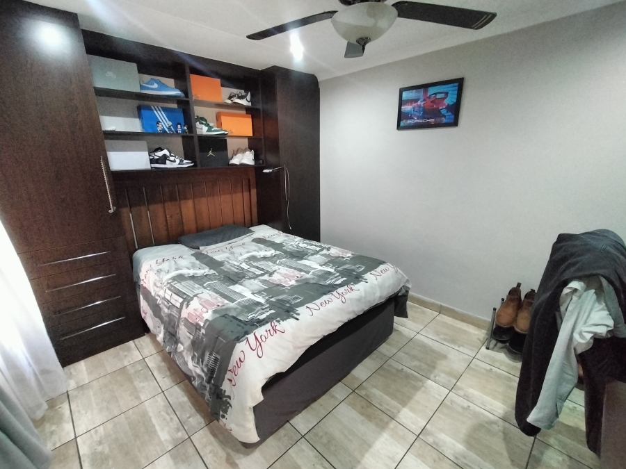 6 Bedroom Property for Sale in Pretoria North Gauteng