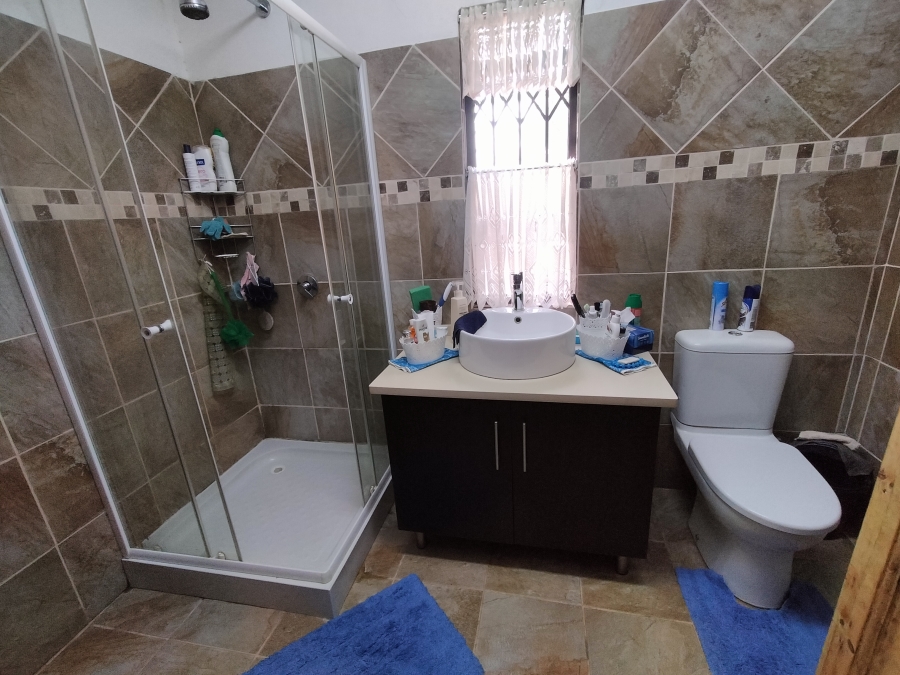 6 Bedroom Property for Sale in Pretoria North Gauteng