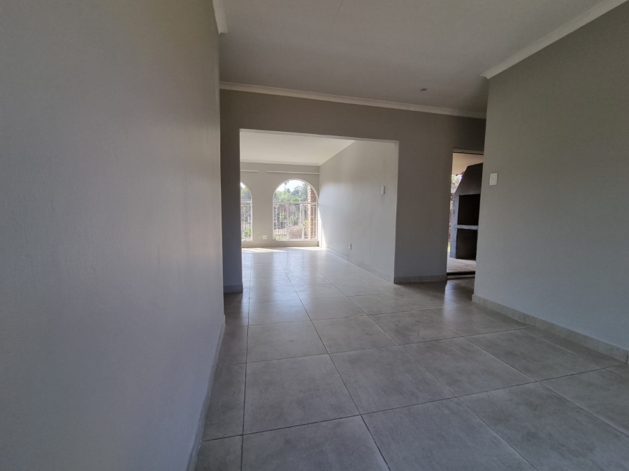To Let 3 Bedroom Property for Rent in Wierda Park Gauteng