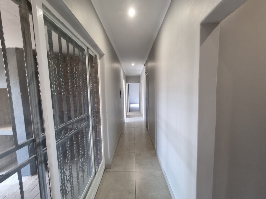 To Let 3 Bedroom Property for Rent in Wierda Park Gauteng