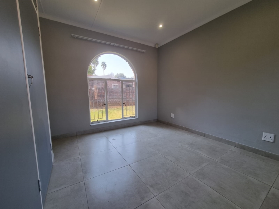 To Let 3 Bedroom Property for Rent in Wierda Park Gauteng